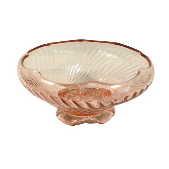 Fruit bowl serving dish ribbed swirl pink glass scalloped edge table decor - Picture 1 of 10